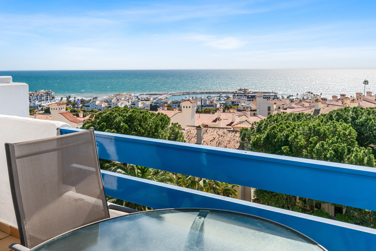 Penthouse for sale in Manilva