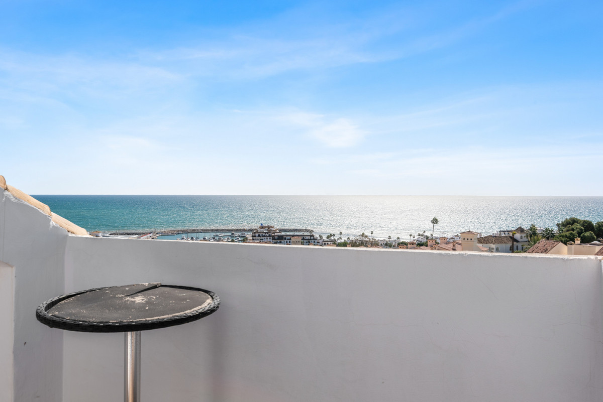 Penthouse for sale in Manilva
