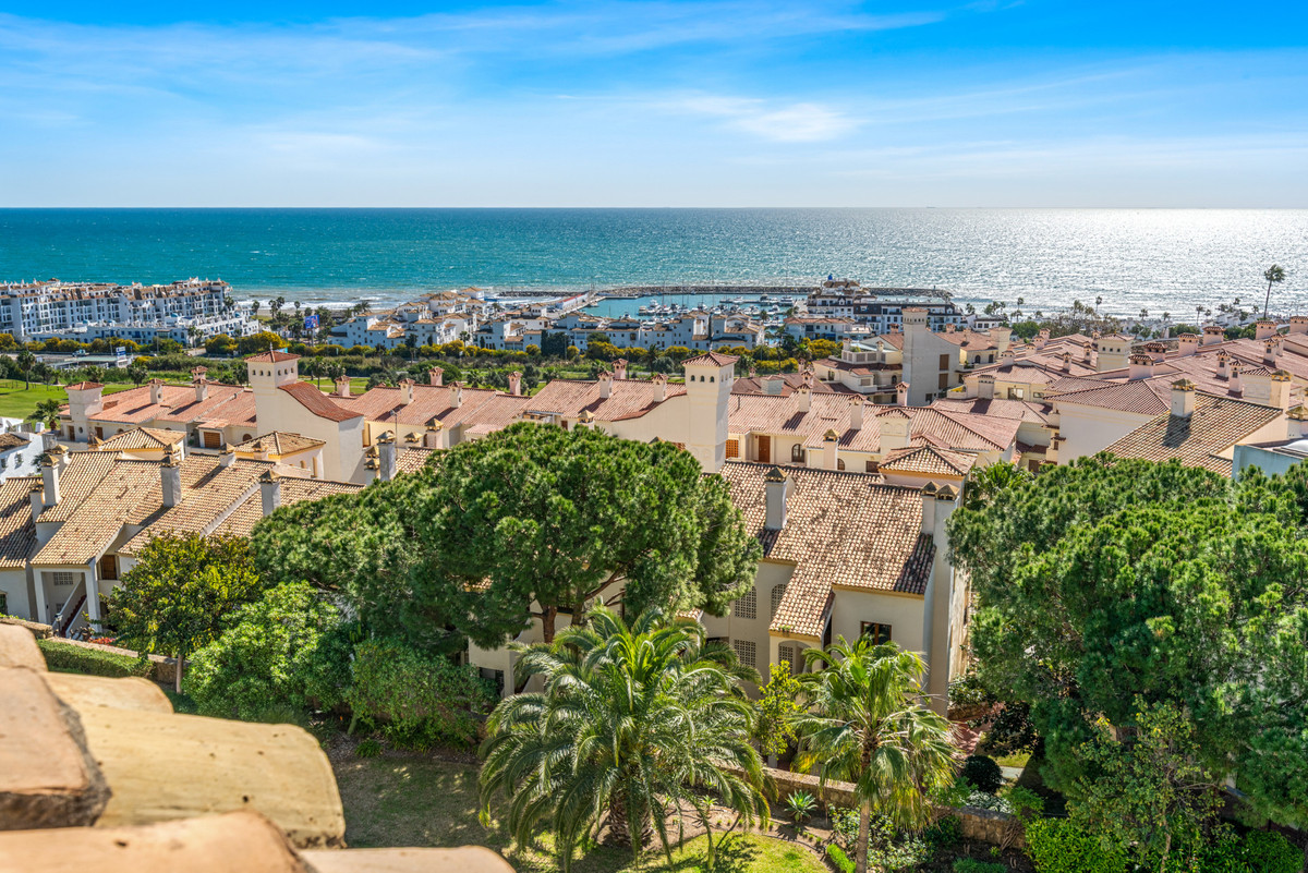 Penthouse for sale in Manilva