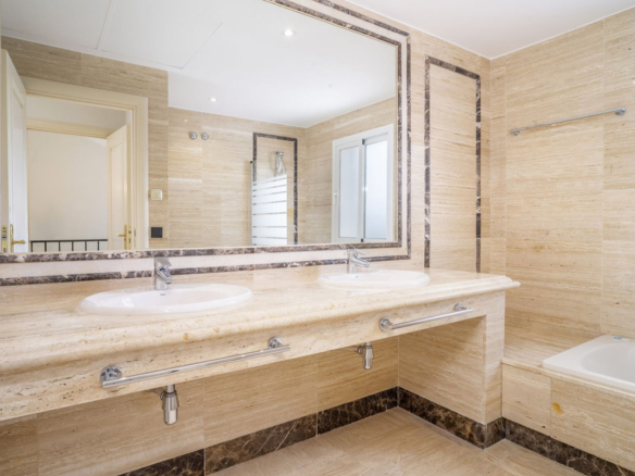 Penthouse for sale in Marbella