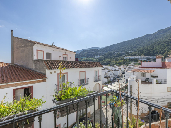 Penthouse for sale in Ojén