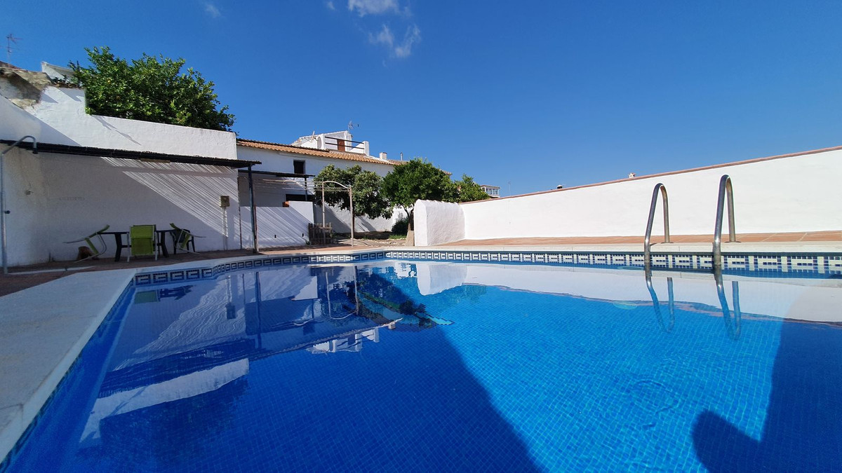 Townhouse for sale in Ardales