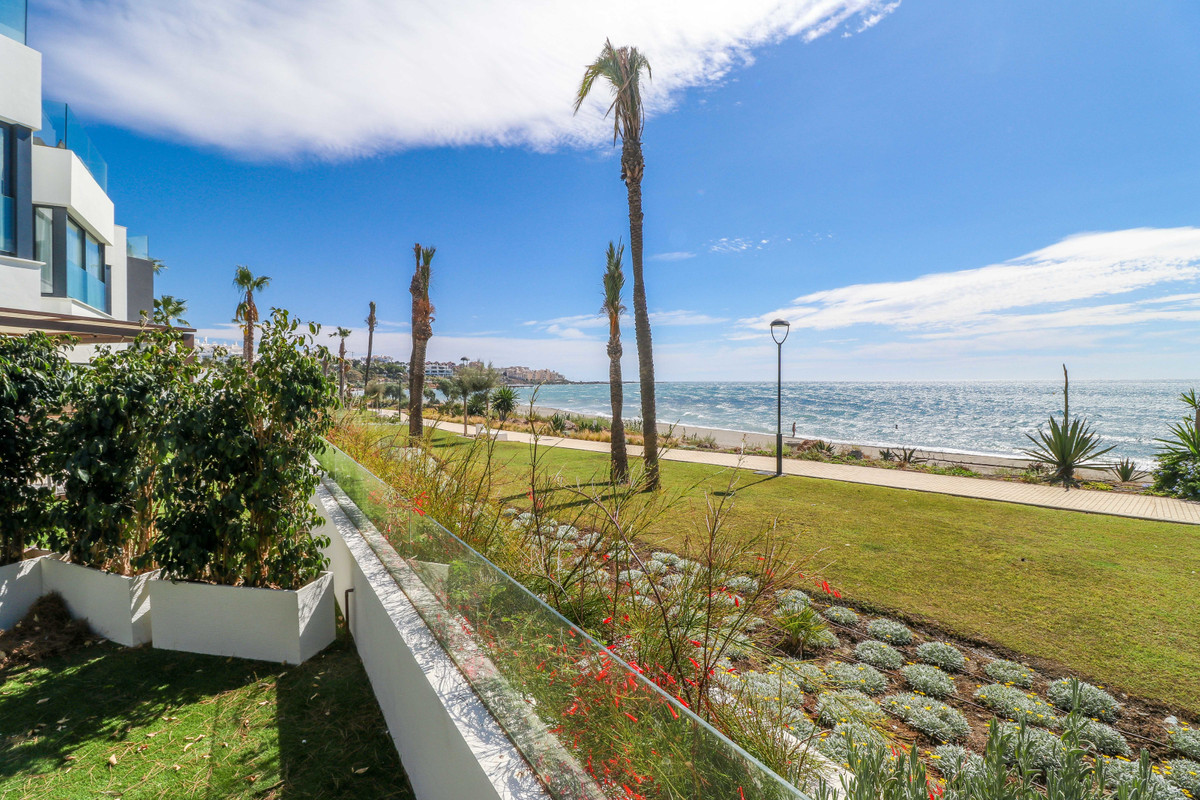Townhouse for sale in Estepona