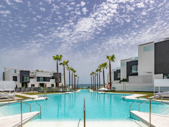 Townhouse for sale in Estepona