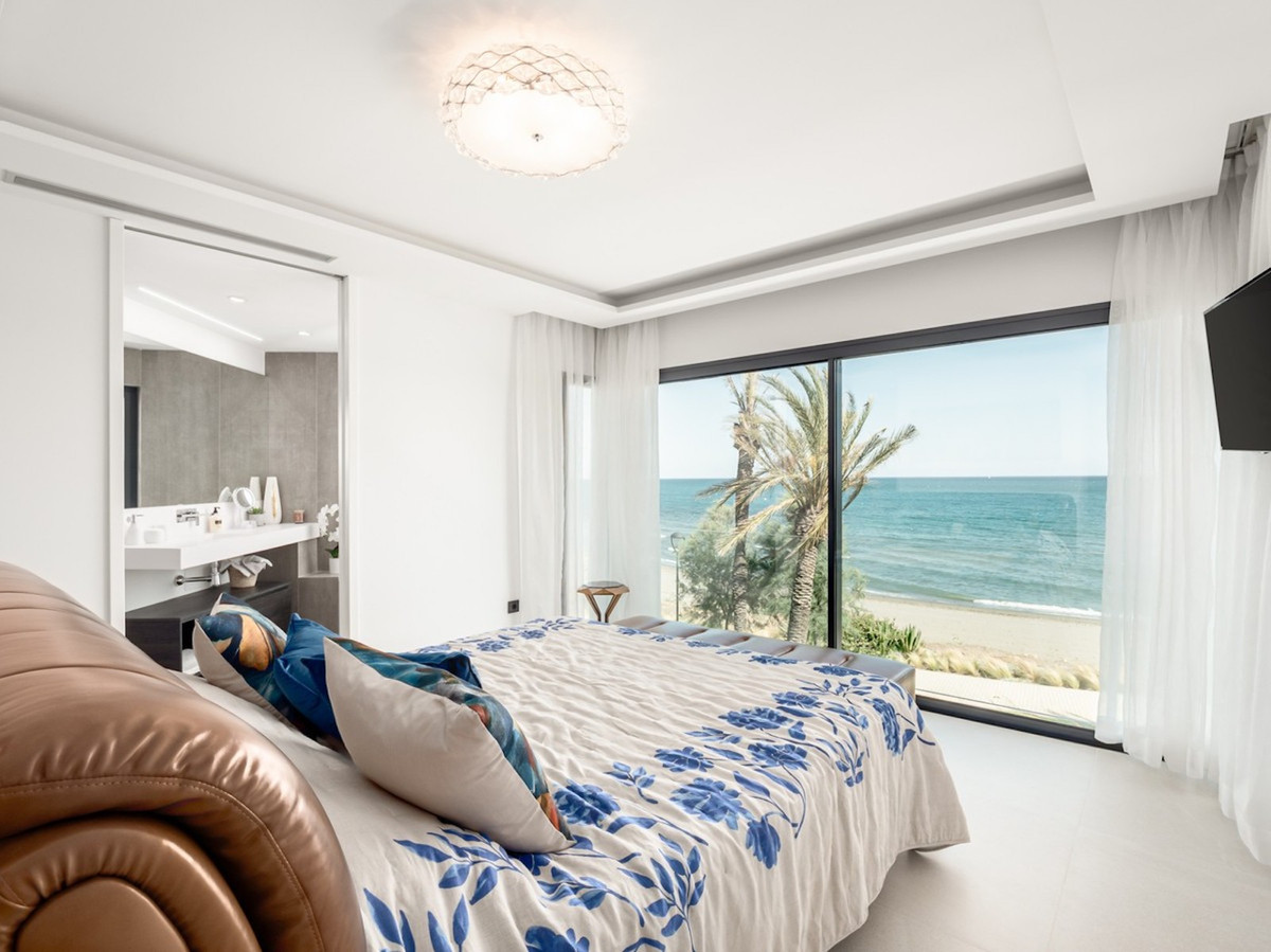 Townhouse for sale in Estepona