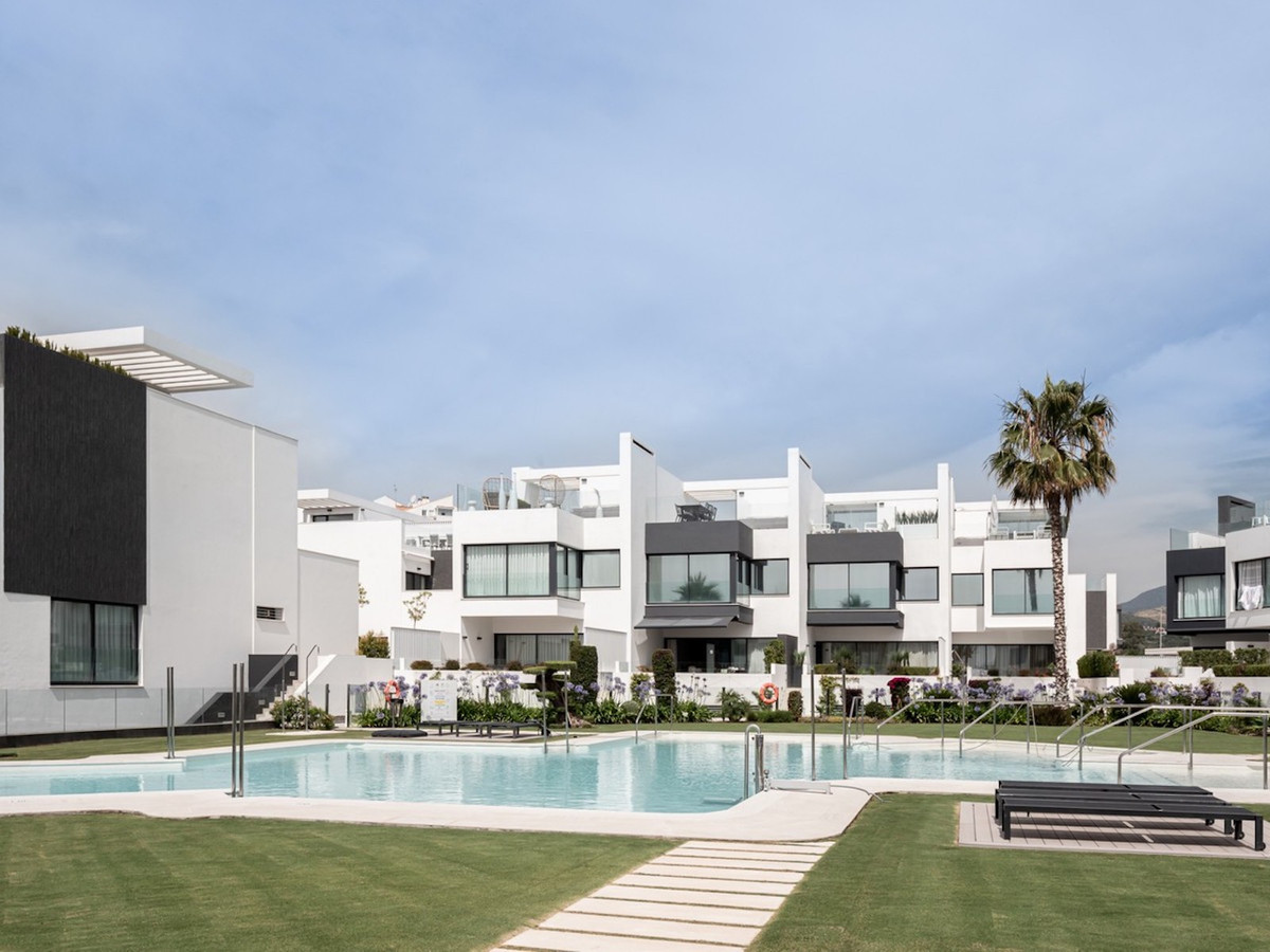 Townhouse for sale in Estepona