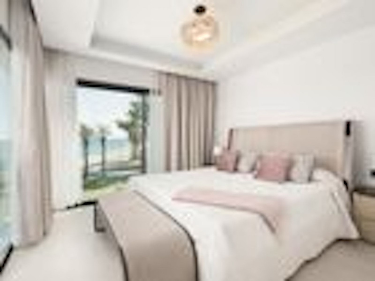 Townhouse for sale in Estepona