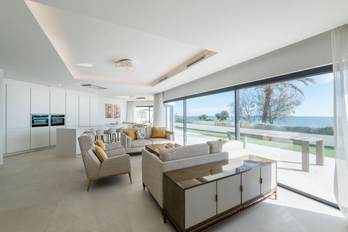 Townhouse for sale in Estepona