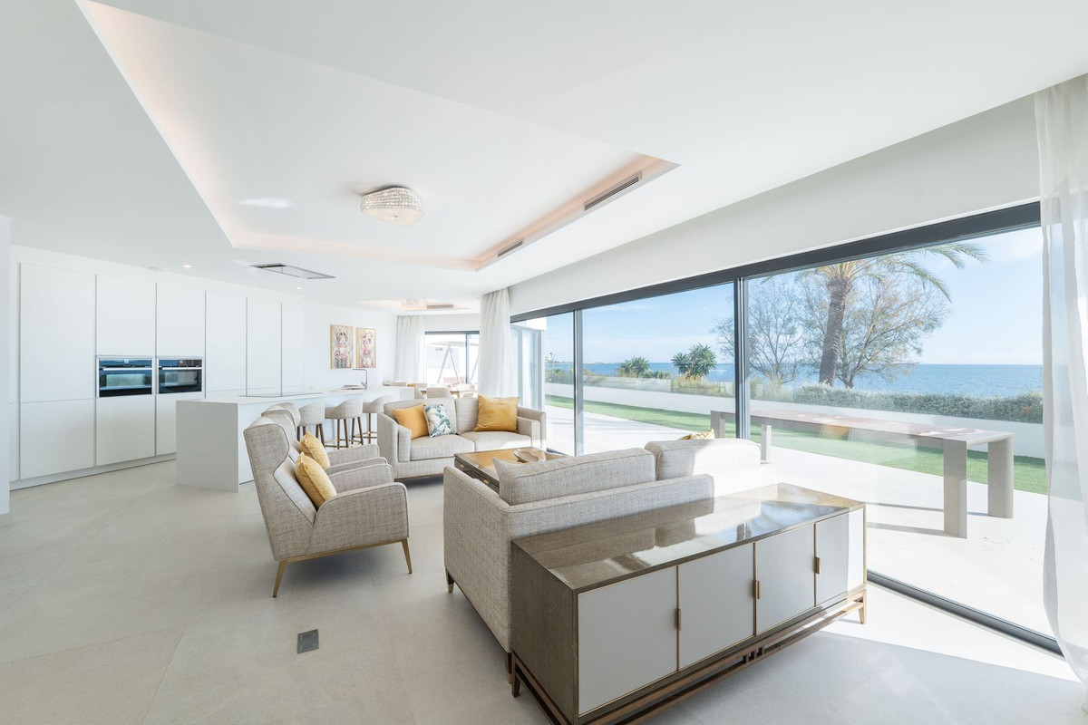 Townhouse for sale in Estepona