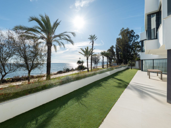 Townhouse for sale in Estepona