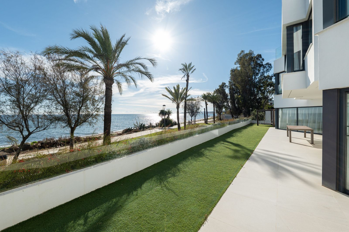 Townhouse for sale in Estepona