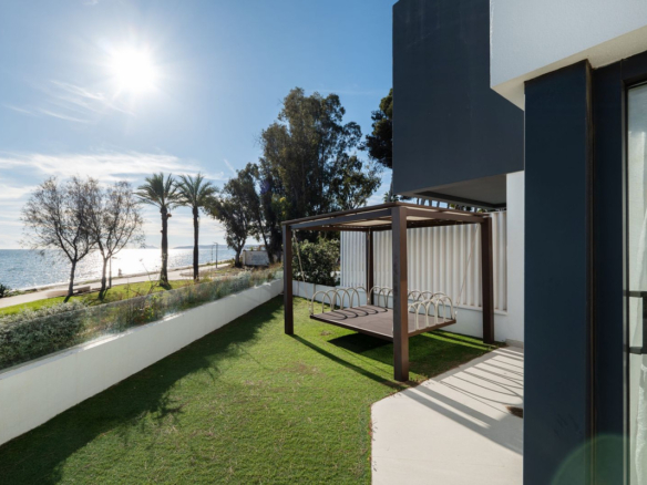 Townhouse for sale in Estepona