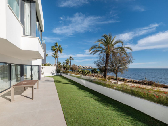 Townhouse for sale in Estepona