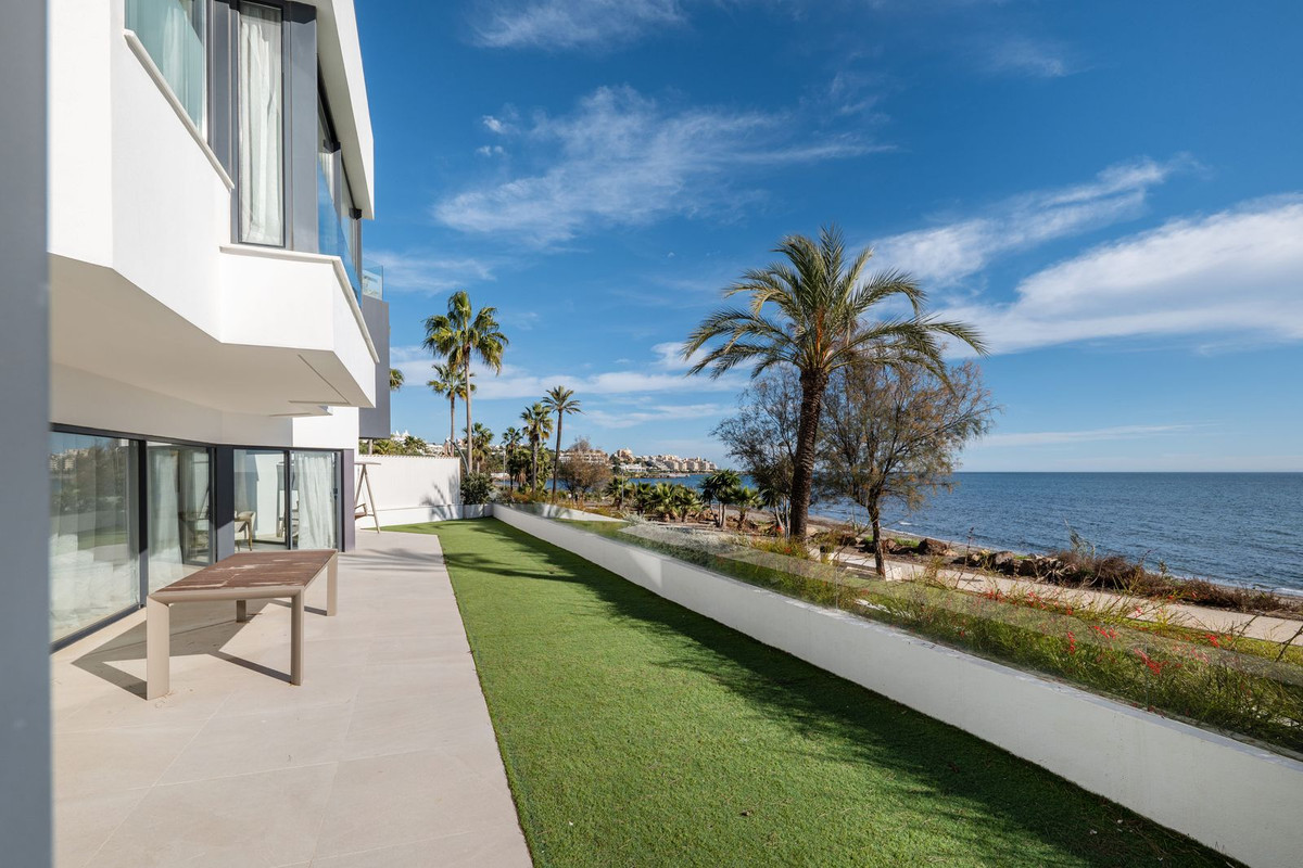 Townhouse for sale in Estepona