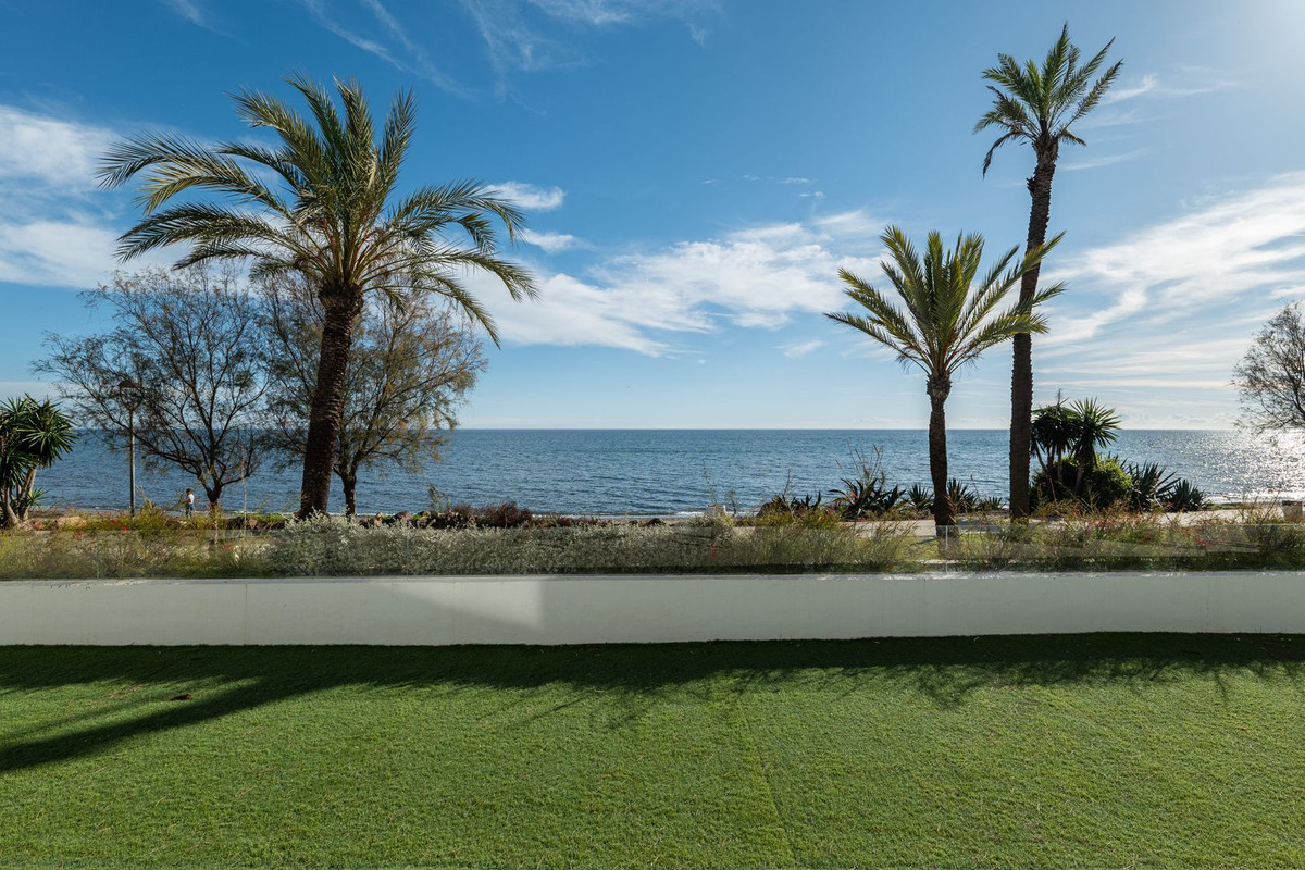 Townhouse for sale in Estepona