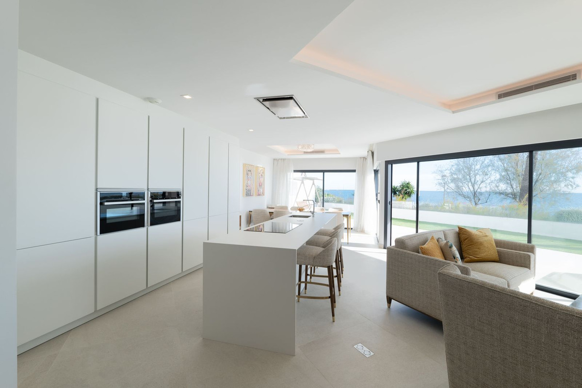 Townhouse for sale in Estepona
