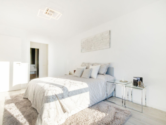 Townhouse for sale in Estepona