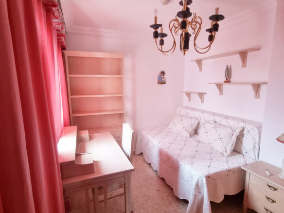 Townhouse for sale in Estepona