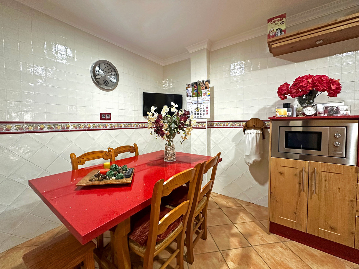 Townhouse for sale in Estepona
