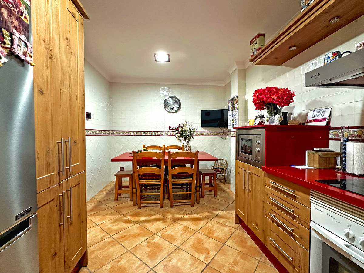 Townhouse for sale in Estepona