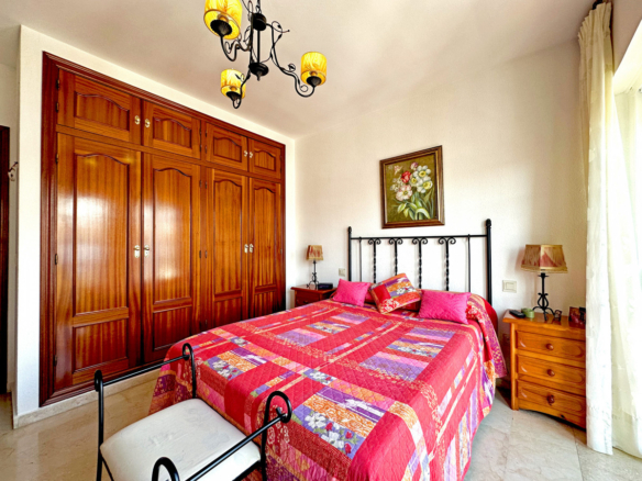 Townhouse for sale in Estepona