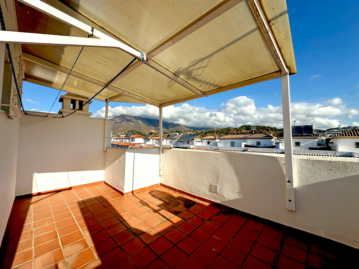 Townhouse for sale in Estepona