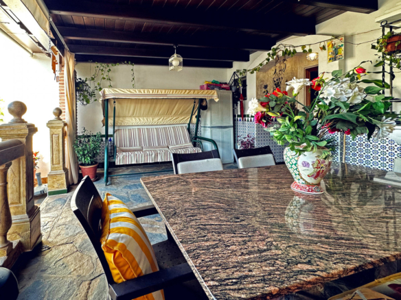 Townhouse for sale in Estepona