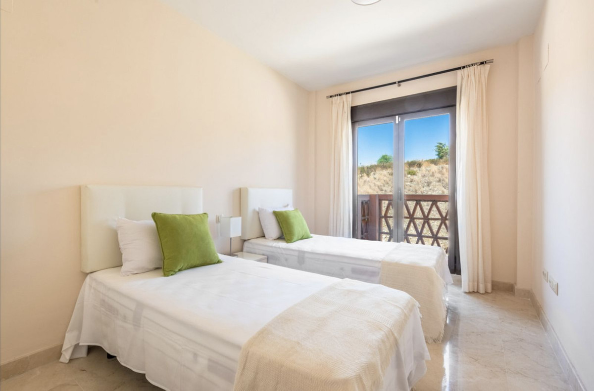 Townhouse for sale in Estepona