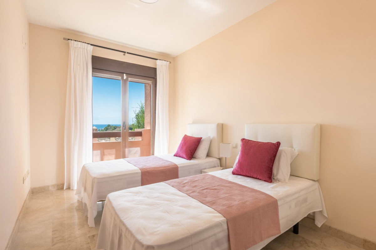 Townhouse for sale in Estepona