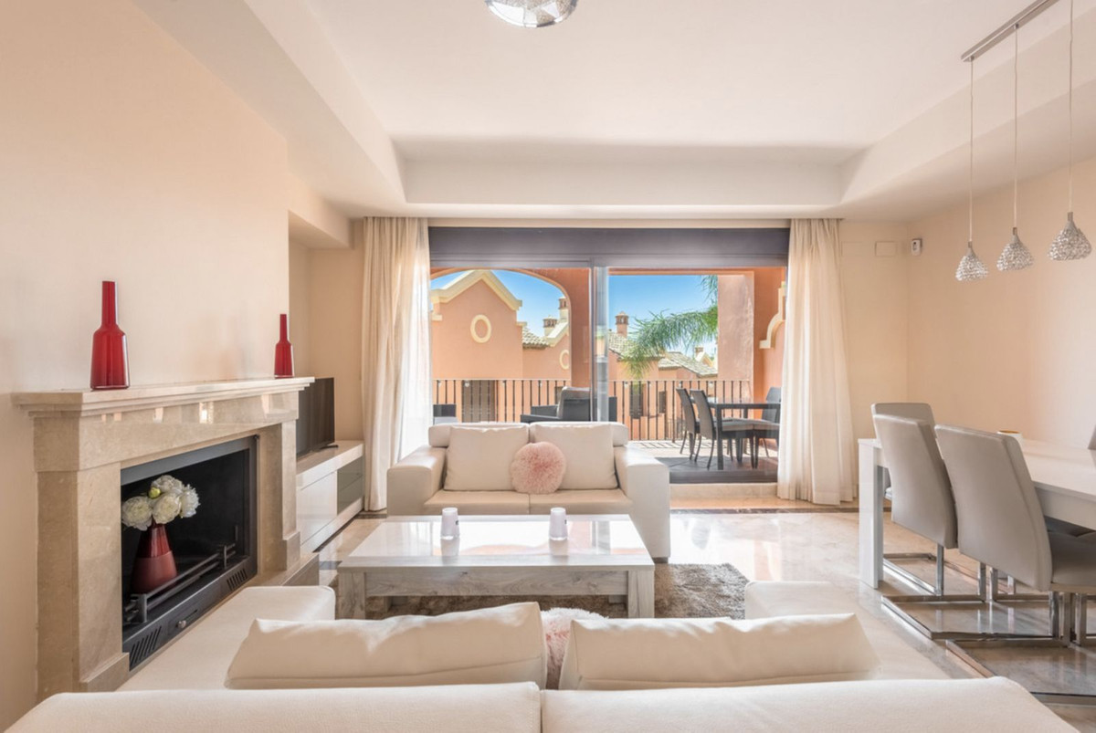 Townhouse for sale in Estepona