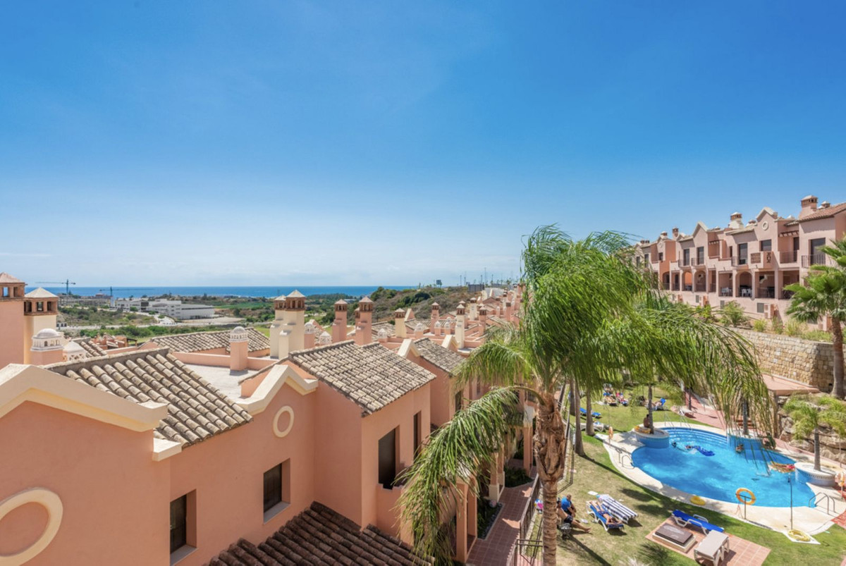Townhouse for sale in Estepona