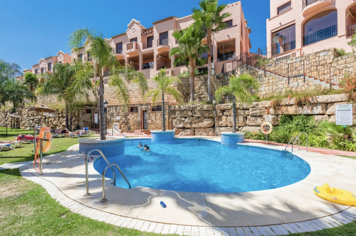 Townhouse for sale in Estepona