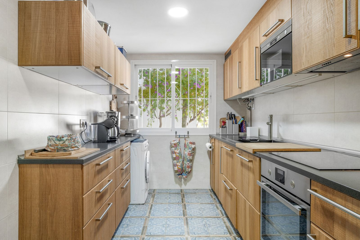 Townhouse for sale in Estepona