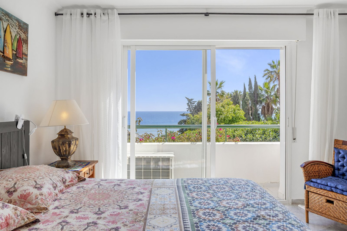 Townhouse for sale in Estepona