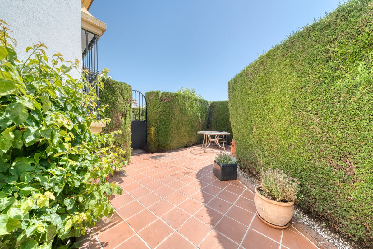 Townhouse for sale in Estepona