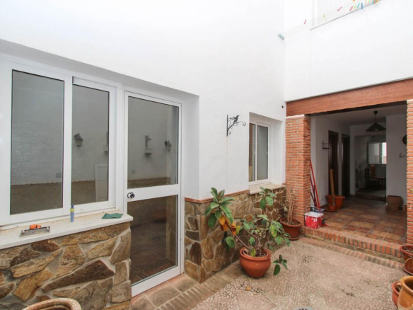 Townhouse for sale in Guaro