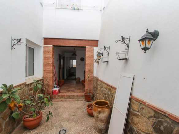 Townhouse for sale in Guaro