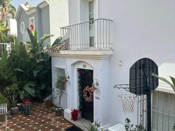 Townhouse for sale in Marbella