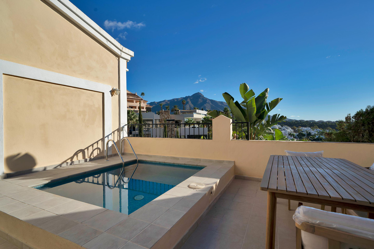 Townhouse for sale in Marbella