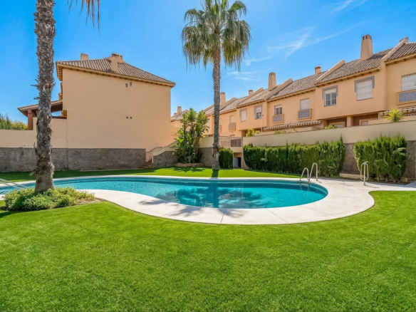 Townhouse for sale in Mijas