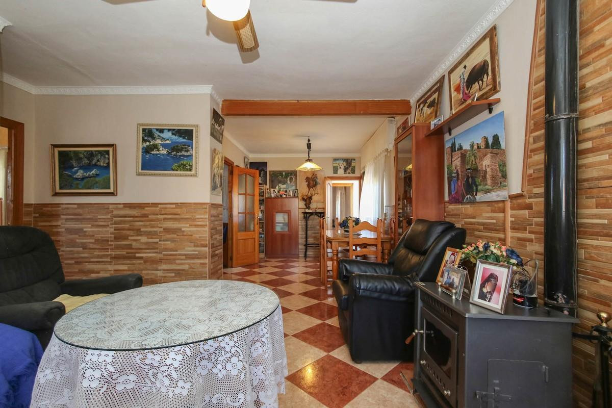 Villa for sale in Alhaurín de la Torre