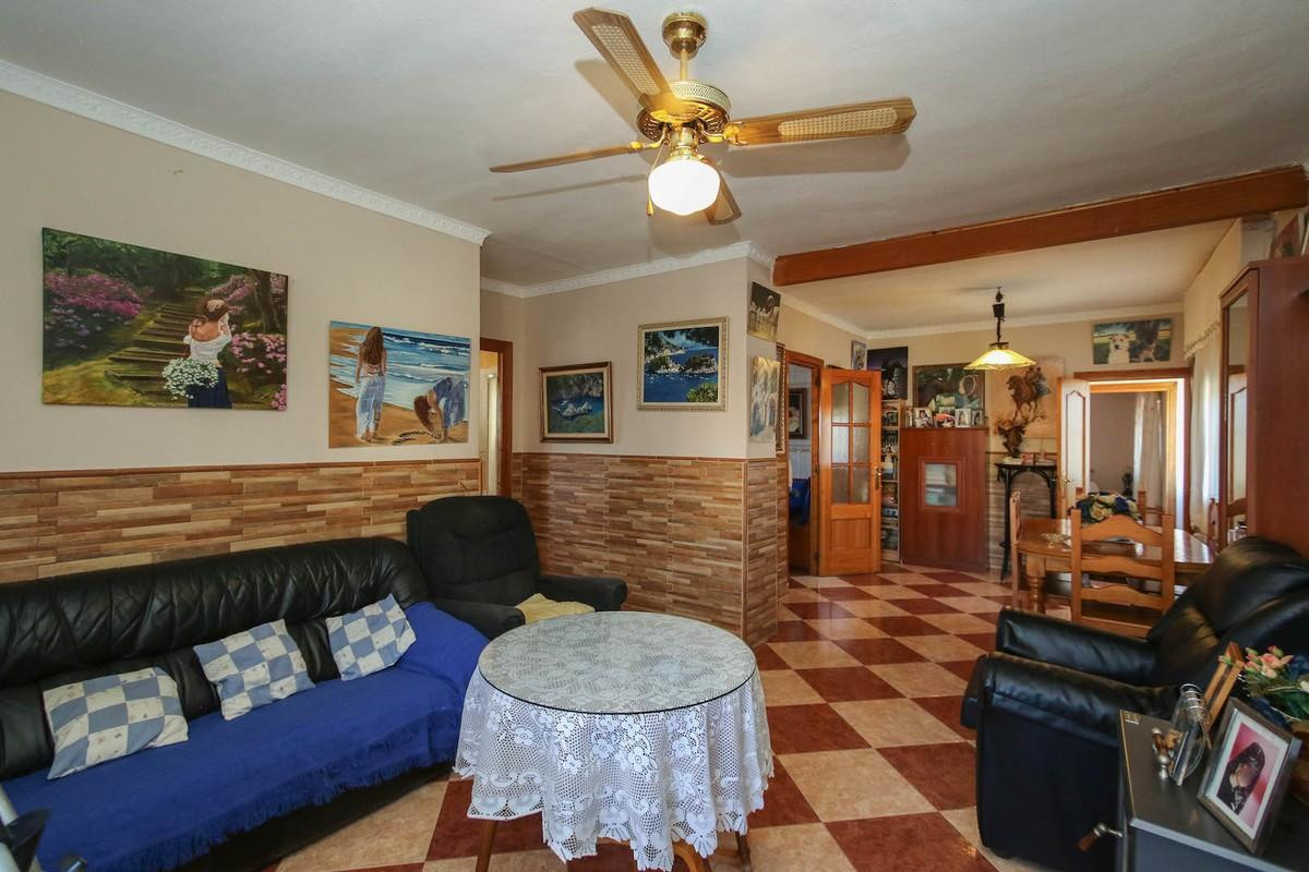 Villa for sale in Alhaurín de la Torre