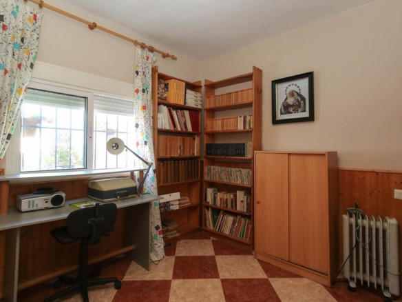 Villa for sale in Alhaurín de la Torre