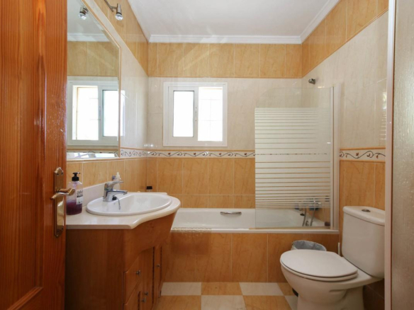 Villa for sale in Alhaurín de la Torre