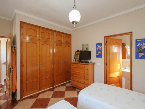 Villa for sale in Alhaurín de la Torre