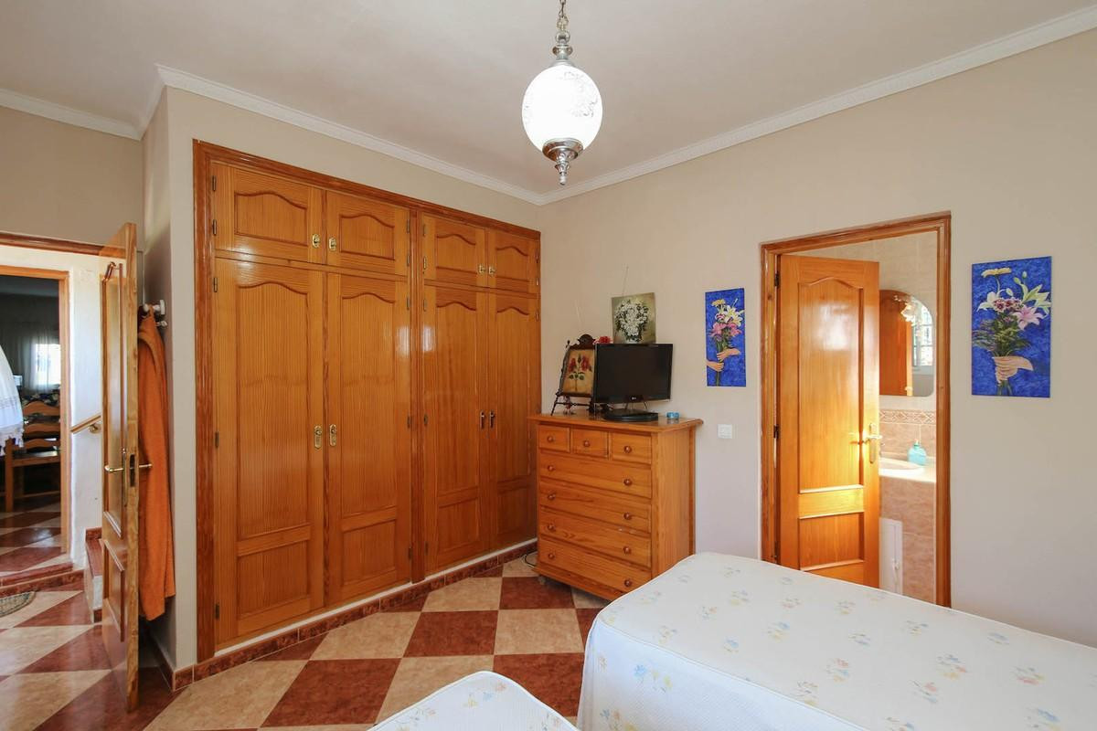 Villa for sale in Alhaurín de la Torre