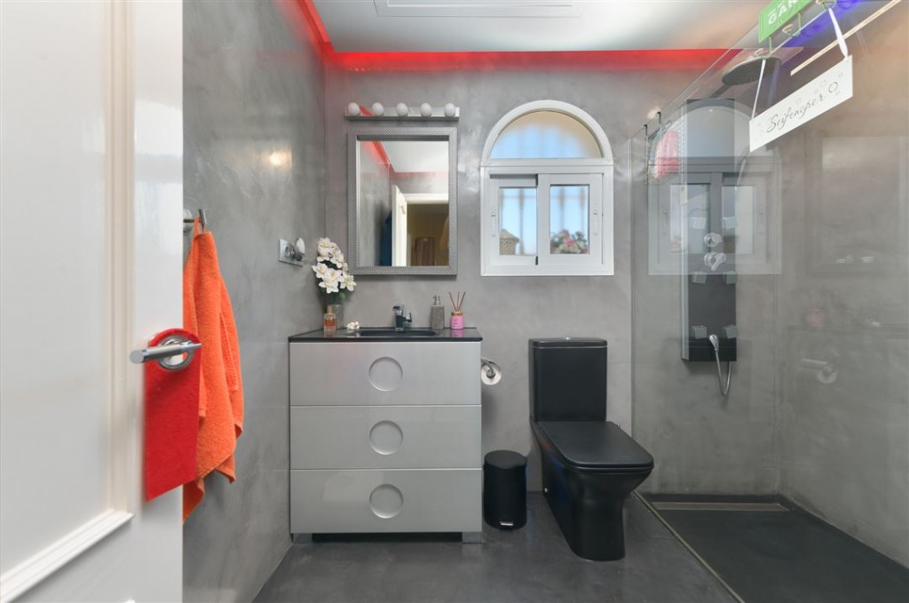 Villa for sale in Alhaurín de la Torre