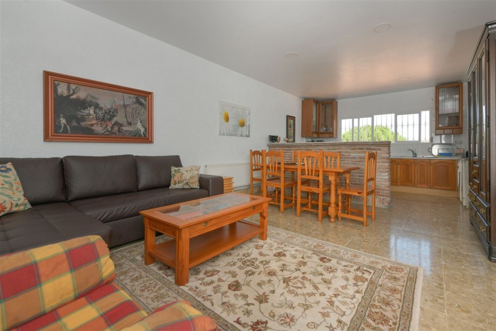 Villa for sale in Alhaurín de la Torre