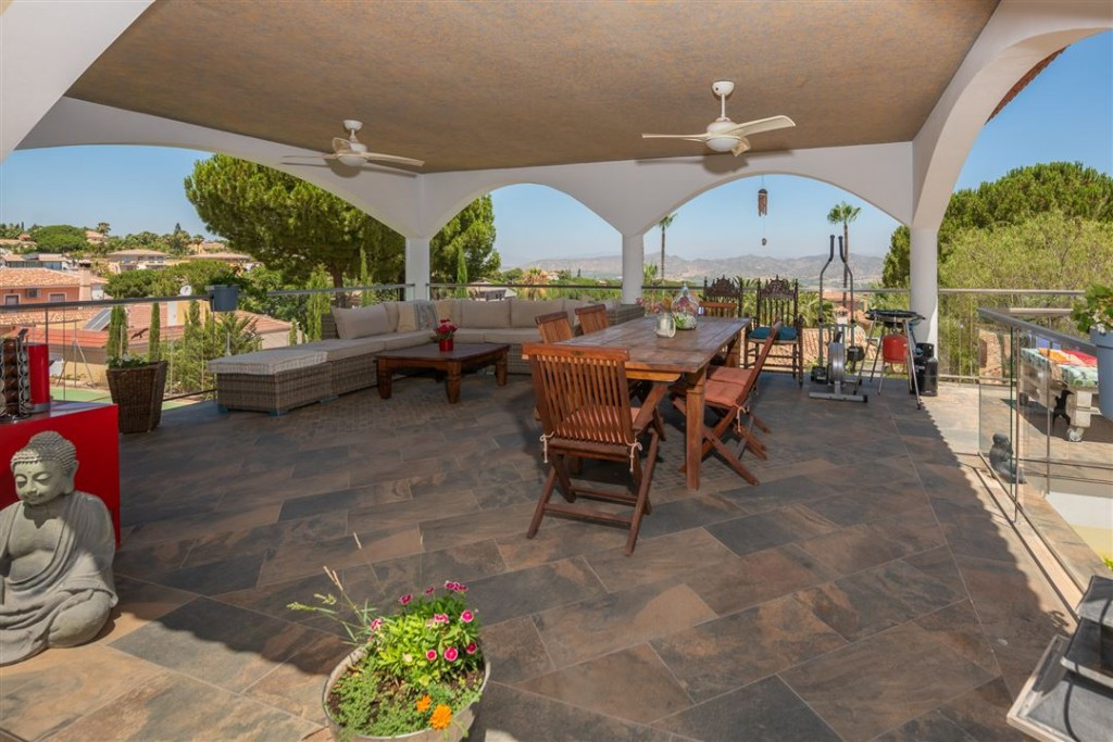 Villa for sale in Alhaurín de la Torre