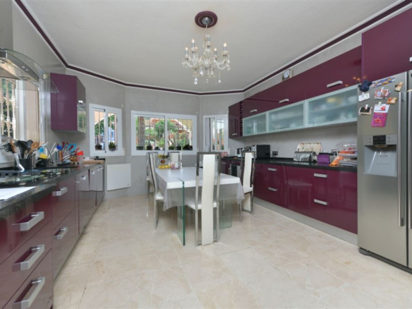 Villa for sale in Alhaurín de la Torre